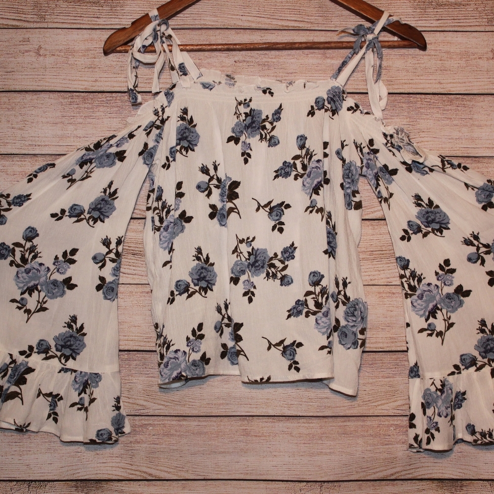 America Eagle Outfitters Floral Bell Sleeve Top